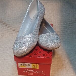 Hot Cakes Glittering Silver Flats